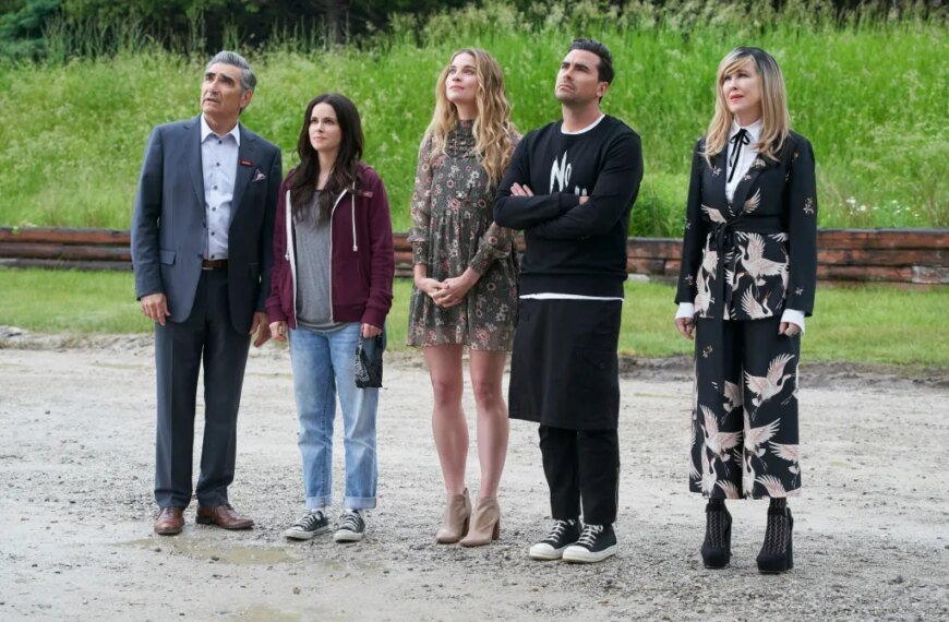 Watch All Six Seasons of 'Schitt's Creek' Now Available on HBO Max