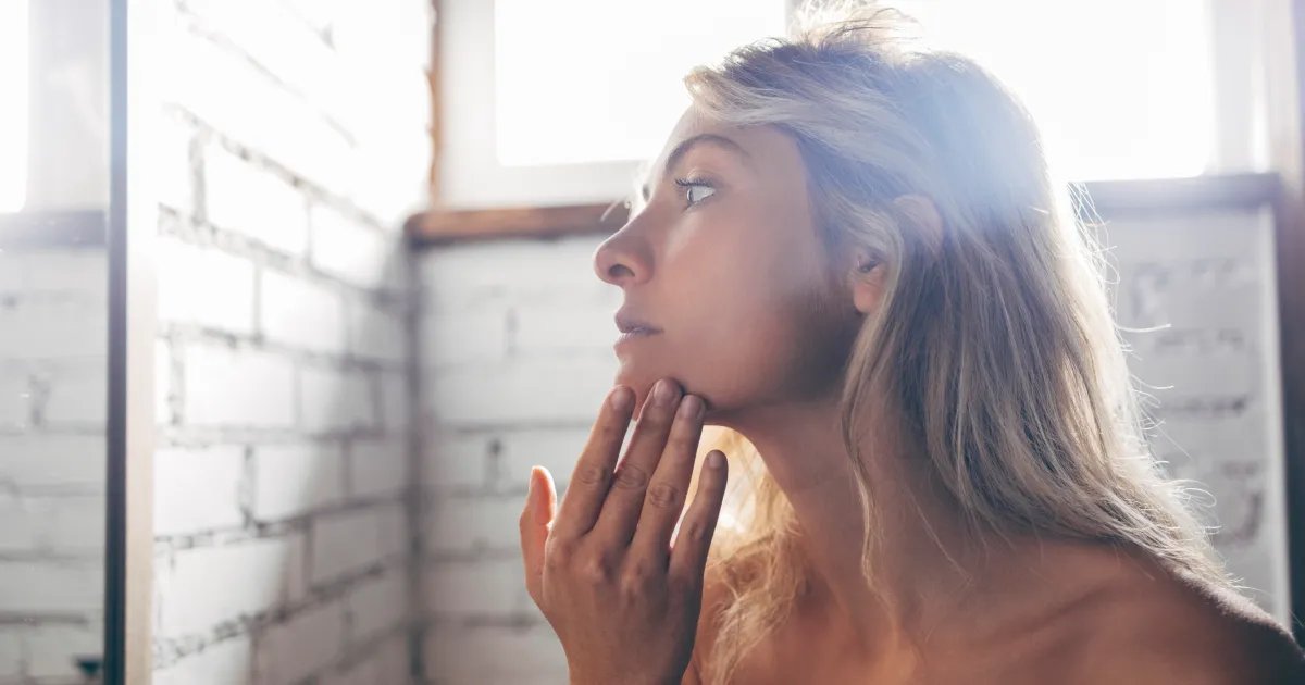 Why Over 9,000 Shoppers Love These Jaw-Sculpting Masks for a Natural Lift