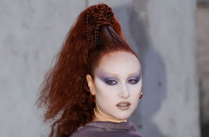 Chappell Roan Brings a Timeless Fashion Trend Back to Life at Paris Fashion Week