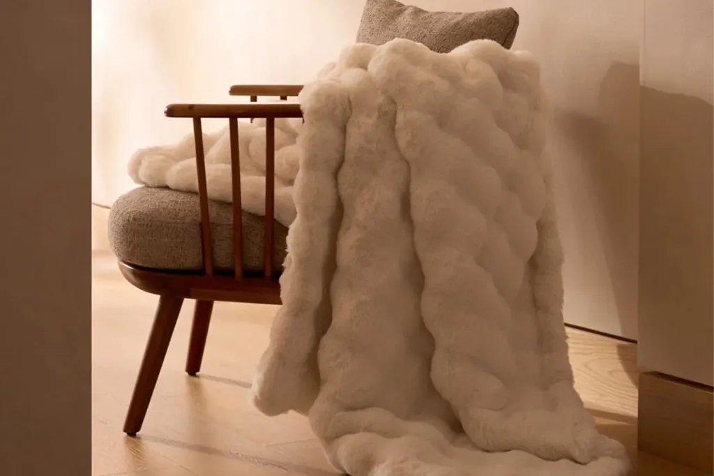 Cozy Earth Bubble Cuddle Blanket