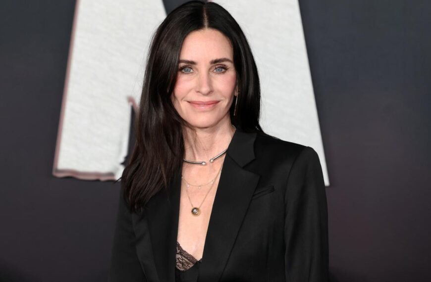 Courteney Cox's Favorite Luxurious Body Wash is on Sale at Nordstrom