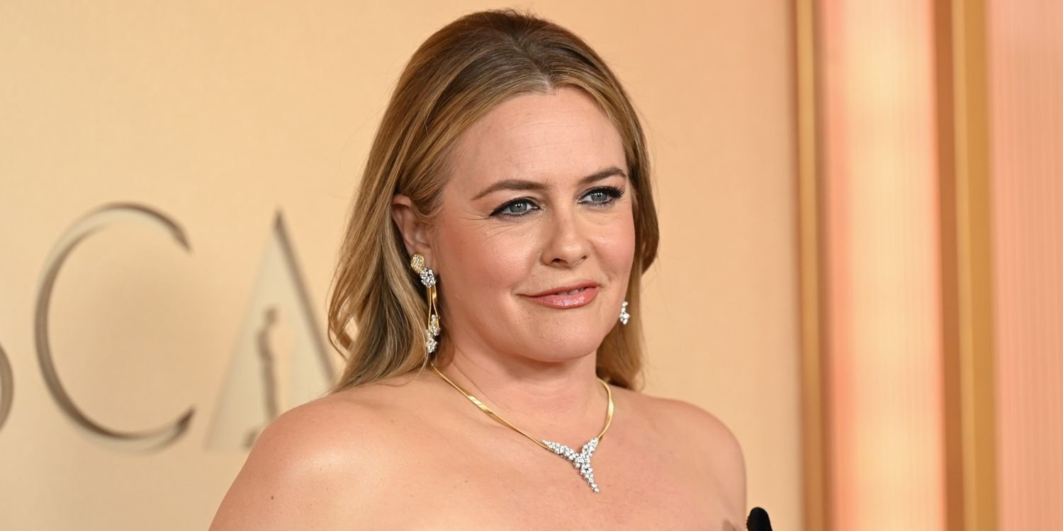 Alicia Silverstone Makes a Glamorous Return to the Oscars After Almost 30 Years in a Vintage-Inspired Gown