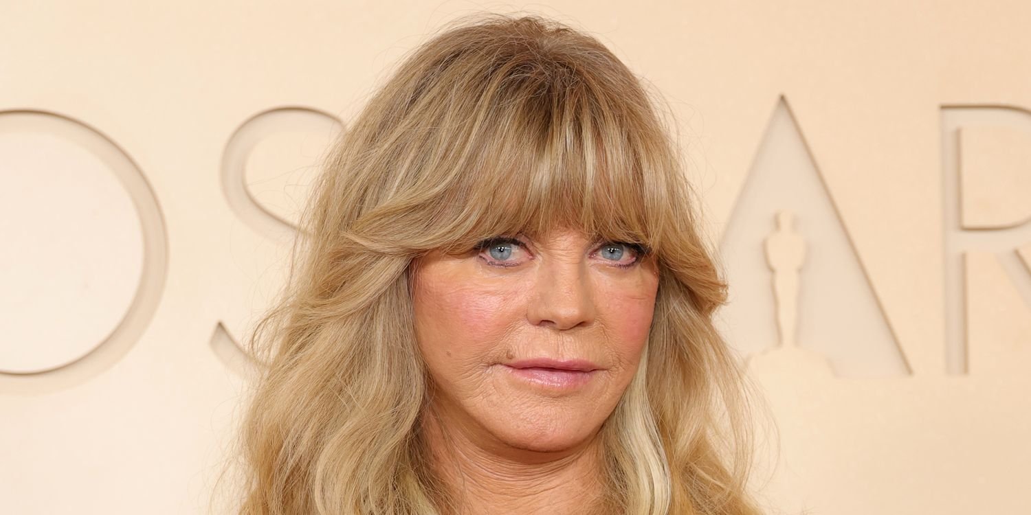 Goldie Hawn Shines in a Chic Black Dress at the 2026 Oscars with a Fun Retro Twist