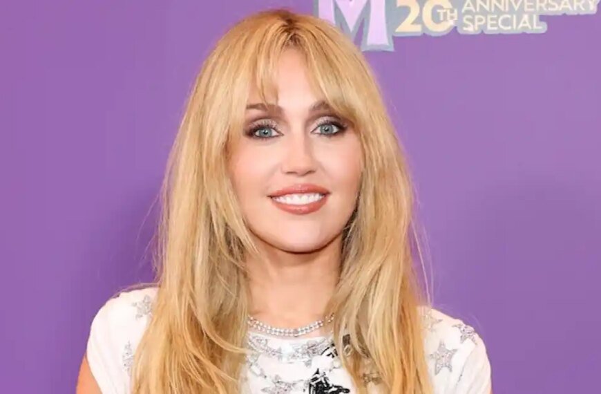 Miley Cyrus Brings Nostalgia in Silver at the ‘Hannah Montana’ 20th Anniversary Premiere