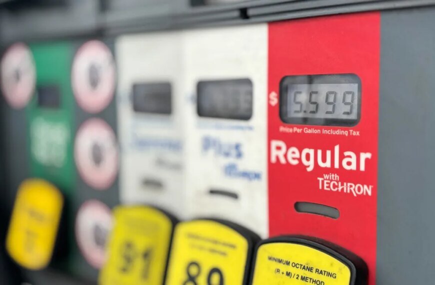 A Look at How Gas Prices in Southern California Have Changed Over the Past Week, Month, and Year