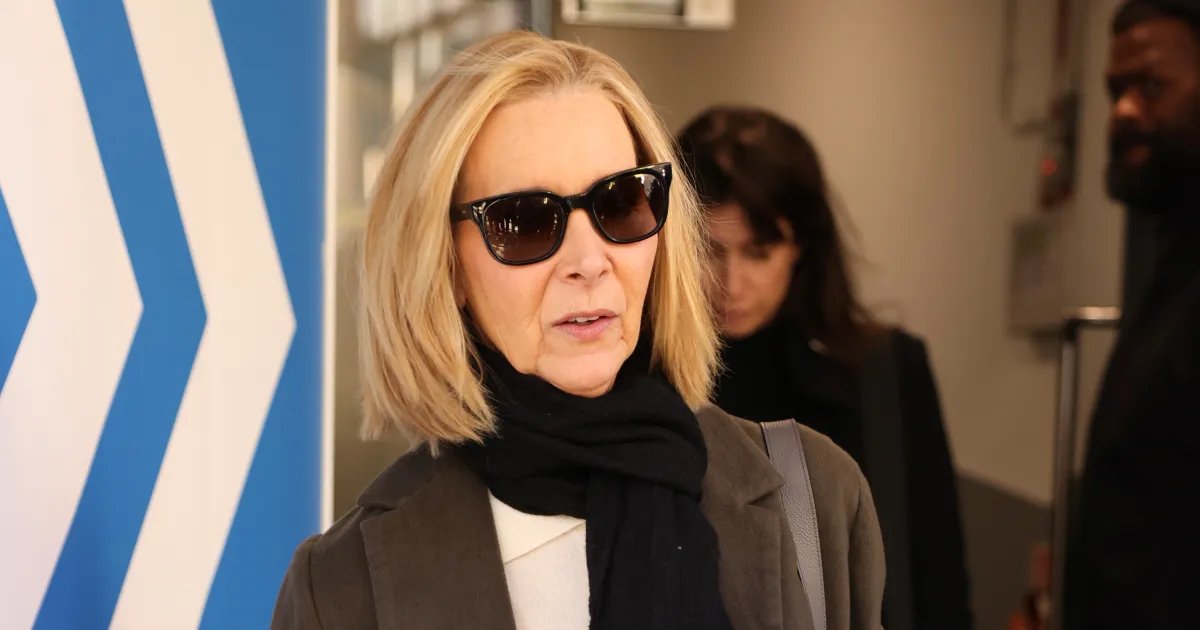 Achieve Lisa Kudrow’s Timeless Spring Style with Affordable Jacket Options