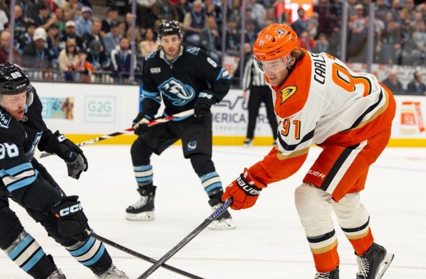 Alex Killorn and the Ducks Beat the Mammoth to Extend Their Division Lead