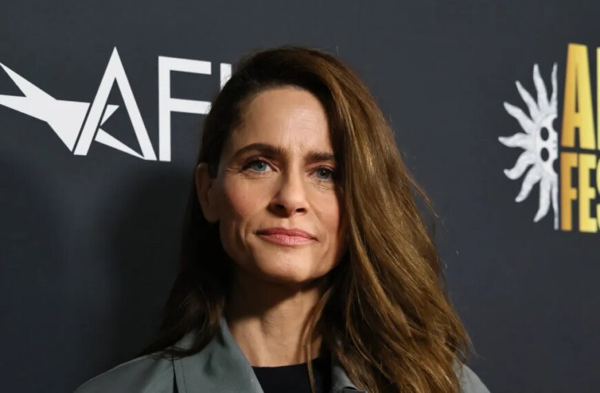 Amanda Peet Shares Her Journey with Breast Cancer Diagnosis