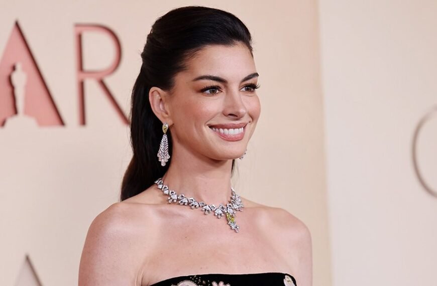 Anne Hathaway's Chic Gloves Were Just the Start of Her Timeless Manicure at the 2026 Oscars