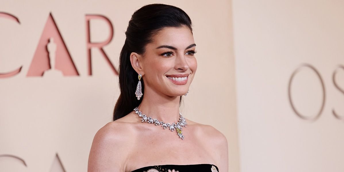 Anne Hathaway's Chic Gloves Were Just the Start of Her Timeless Manicure at the 2026 Oscars