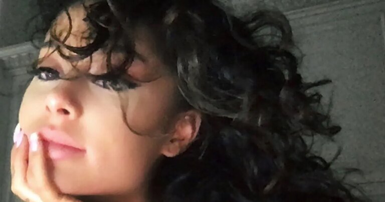 Ariana Grande's Most Beautiful Naturally Curly Hair Moments Through the Years