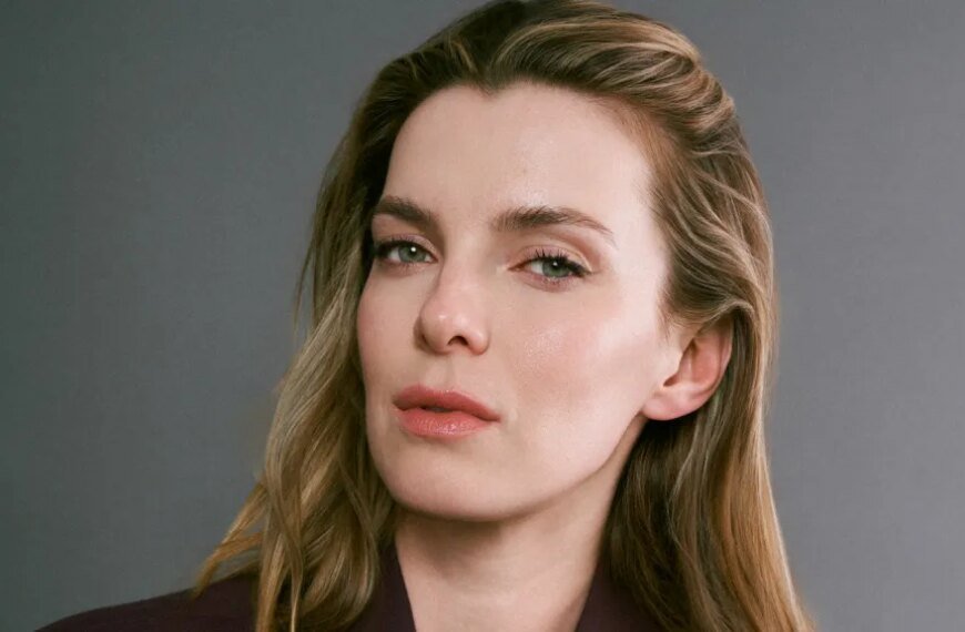 Betty Gilpin Joins the Cast of FX’s 'The Lowdown' Season 2 Alongside Ethan Hawke