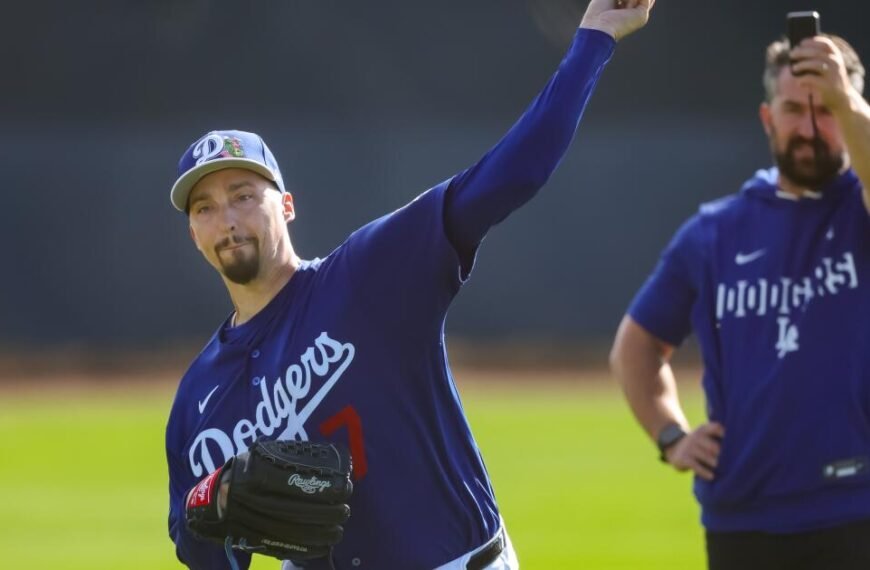 Blake Snell Kicks Off Spring Training with First Bullpen Session