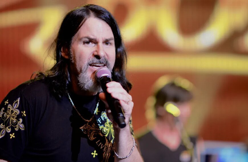 Boston Singer Tommy DeCarlo Passes Away at 60 Due to Brain Cancer