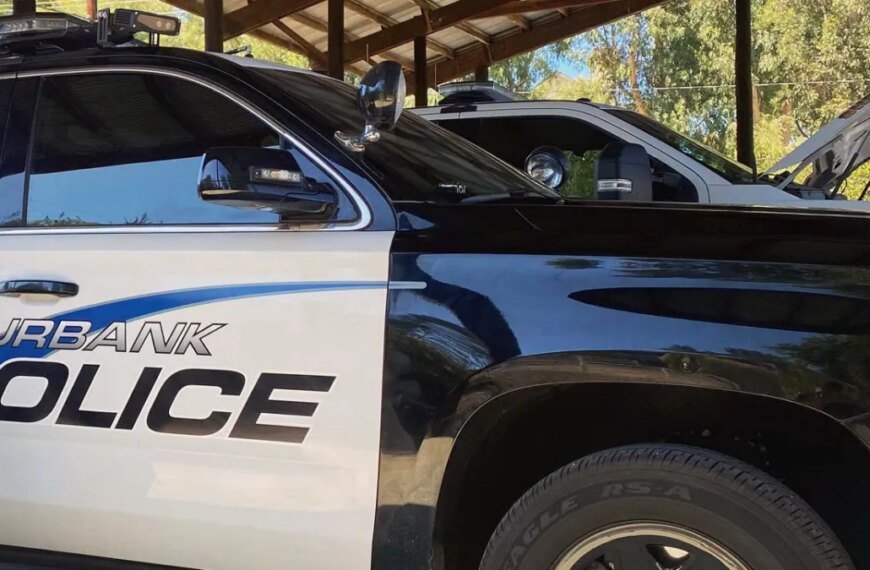 Burbank Police Arrest Man for Breaking Glass Door at Smart and Final