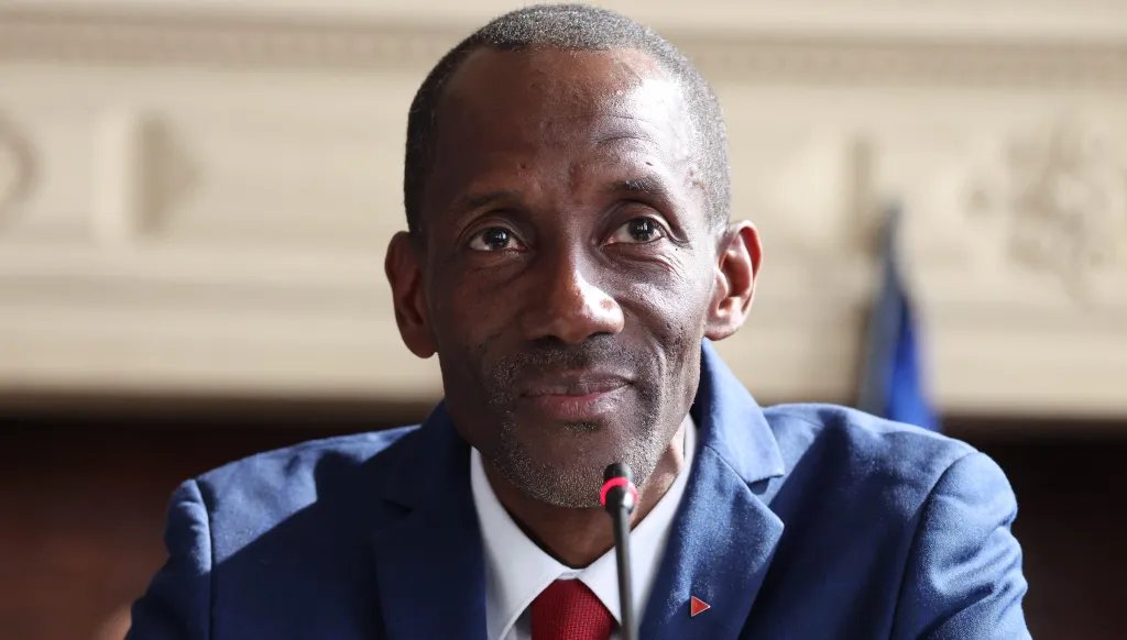 CNews Faces Controversy Over Comments About Black Mayor and Racism Discussion