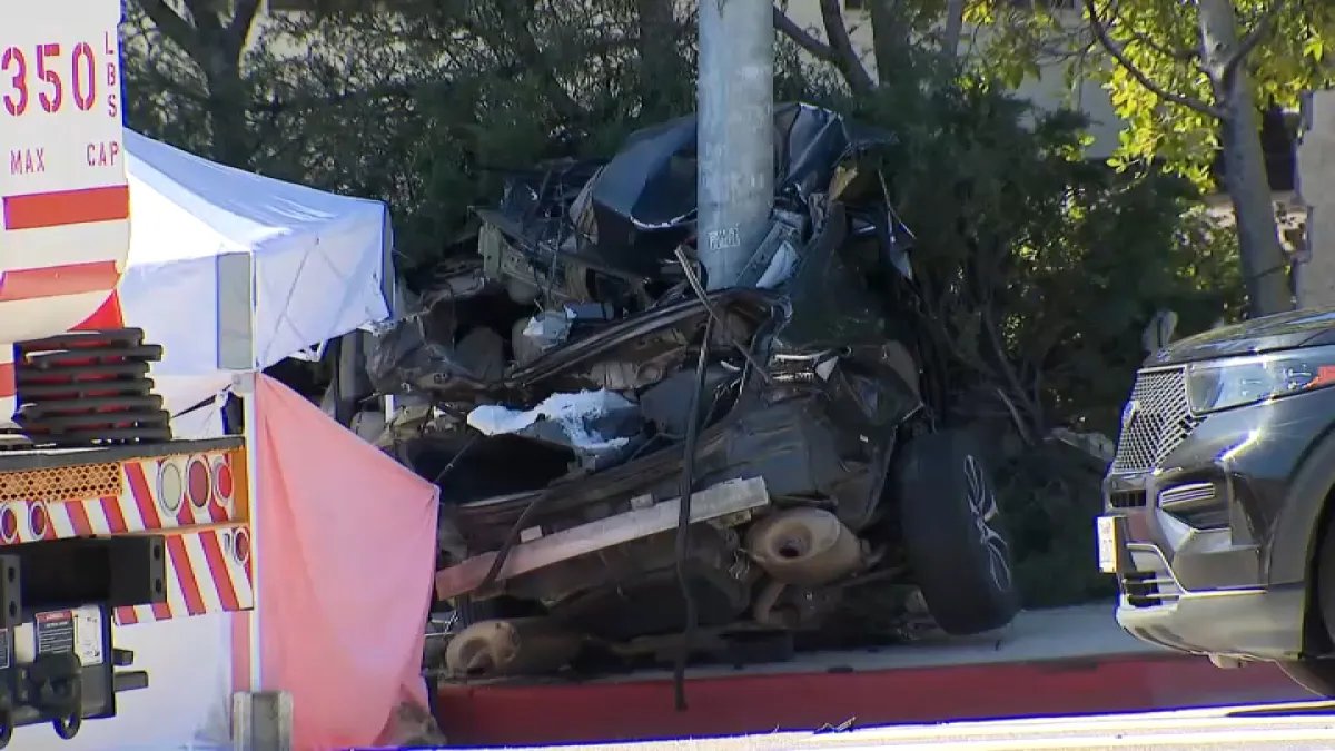 Car Crash in Porter Ranch Leaves One Dead and Two Injured
