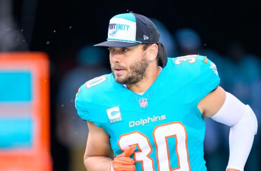 Chargers Sign Former Dolphins Fullback Alec Ingold