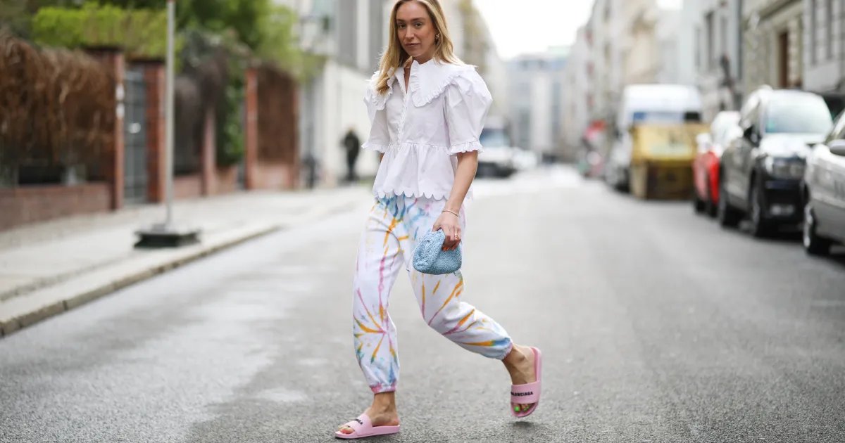 Chic Sandals That Provide Plantar Fasciitis Support and Comfort Like Walking on Clouds