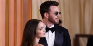 Chris Evans and Alba Baptista Share Sweet Moments at the 2026 Oscars Red Carpet