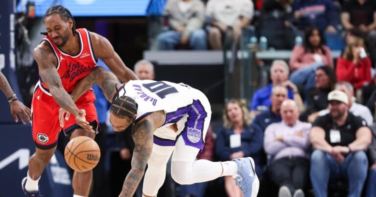 Clippers Lose to Kings Following Kawhi Leonard's Injury