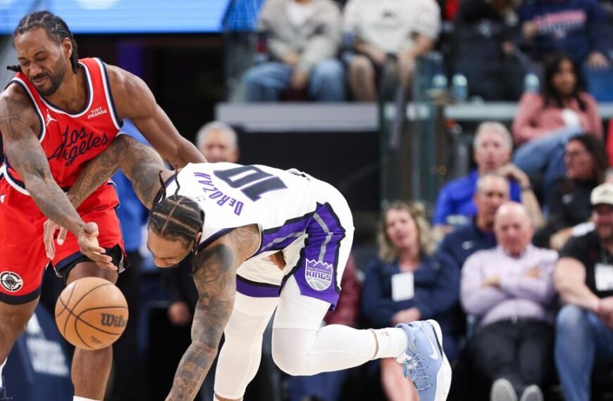 Clippers Lose to Kings Following Kawhi Leonard's Injury