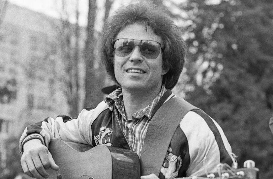 Country Joe McDonald, Frontman of Country Joe & The Fish and 'Tales of the City' Actor, Passes Away at 84
