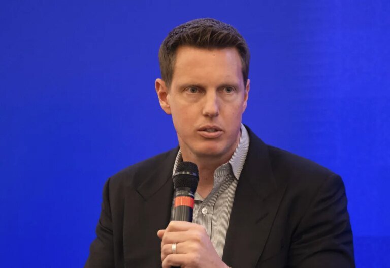 David Ellison, CEO of Paramount, Discusses Cost-Cutting and Movie Prospects with WBD Leaders After Major $110B Merger