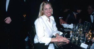 Embracing Carolyn Bessette's Timeless '90s Roll-Neck Sweater Style: 17 Cozy Picks You’ll Love