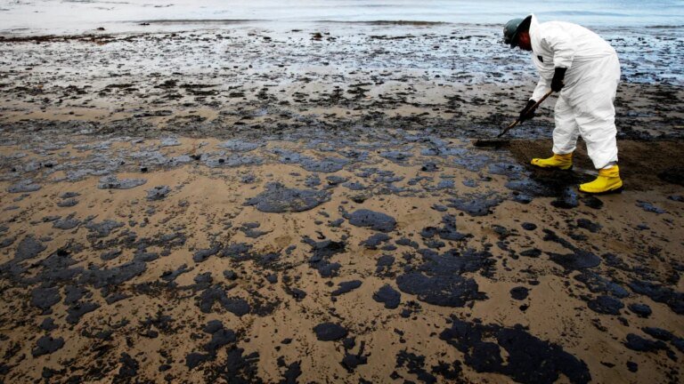 Energy Secretary Tells Oil Company to Resume Operations Off California Coast