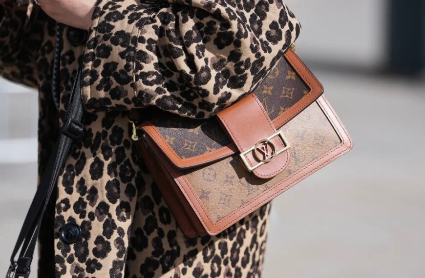 Find Genuine Vintage Fashion Treasures — Authenticated and Ready to Ship!