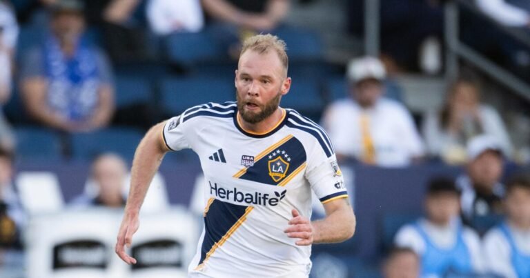 Galaxy Misses Early Opportunity After Portland’s Red Card in Draw