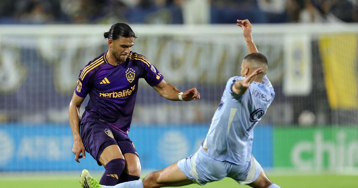 Galaxy Struggles Against Dejan Joveljic and Kansas City in Tough Match
