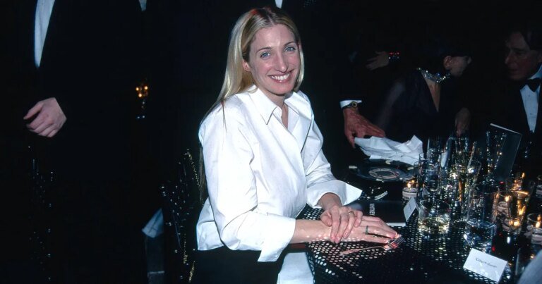 Get Carolyn Bessette Kennedy’s Clean-Girl Look with Affordable Press-On Nails for Under $20