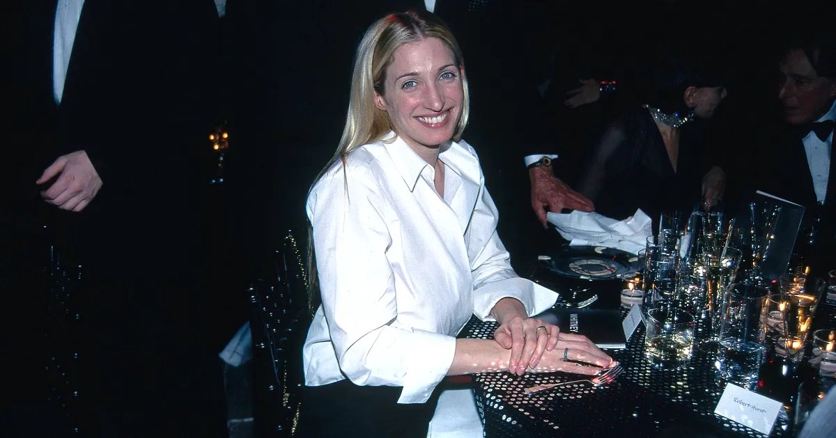Get Carolyn Bessette Kennedy’s Clean-Girl Look with Affordable Press-On Nails for Under $20