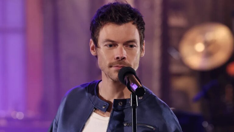 Harry Styles Surprises Marcello Hernández in Fun 'SNL' Promo