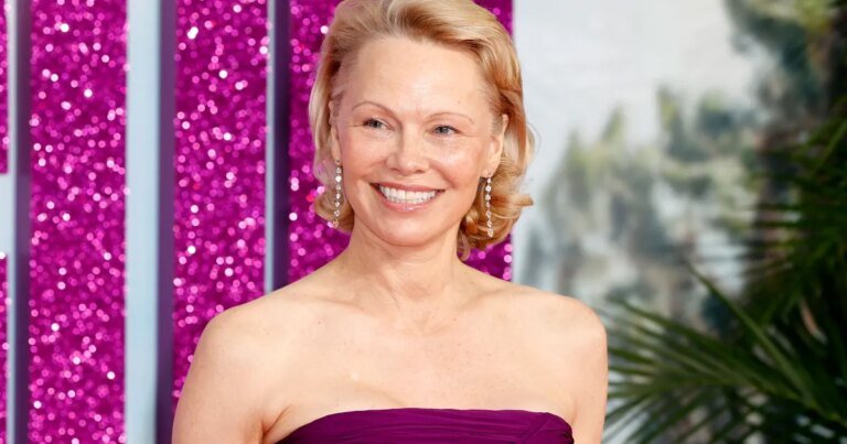 How to Smell Like Pamela Anderson with Her Favorite Fresh-Scented Perfume