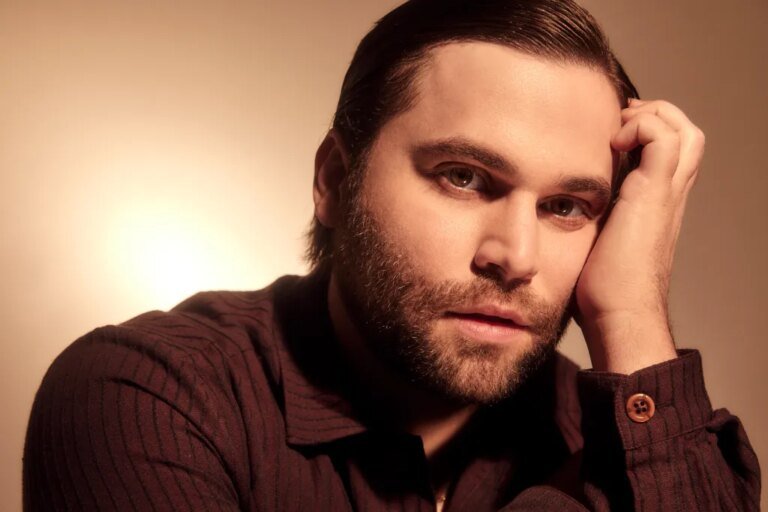 Jake Borelli Takes the Helm as Director on Grey’s Anatomy