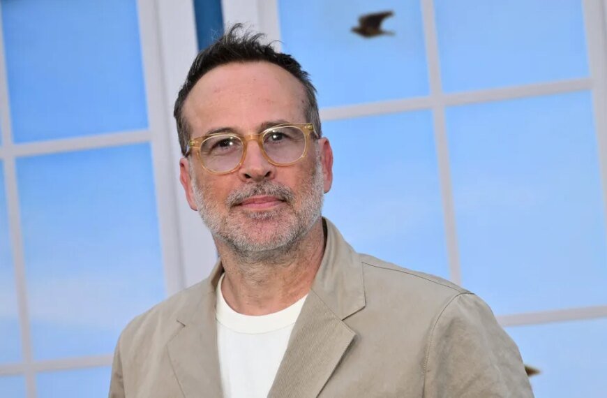 Jason Lee Joins the Artists First Family