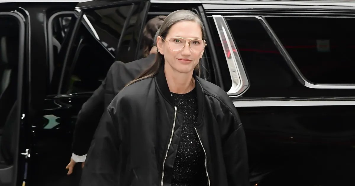 Jenna Lyons Shows Why a Relaxed Bomber Jacket Is the Perfect Layer for Spring