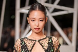 Jennie from BLACKPINK Joins the Fun with Tame Impala in the Viral ‘Dracula’ Trend