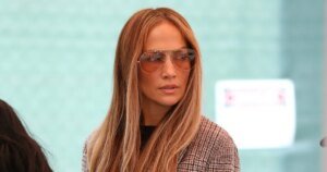Jennifer Lopez’s Cozy Airport Look You Can Easily Recreate – No Jeans Required