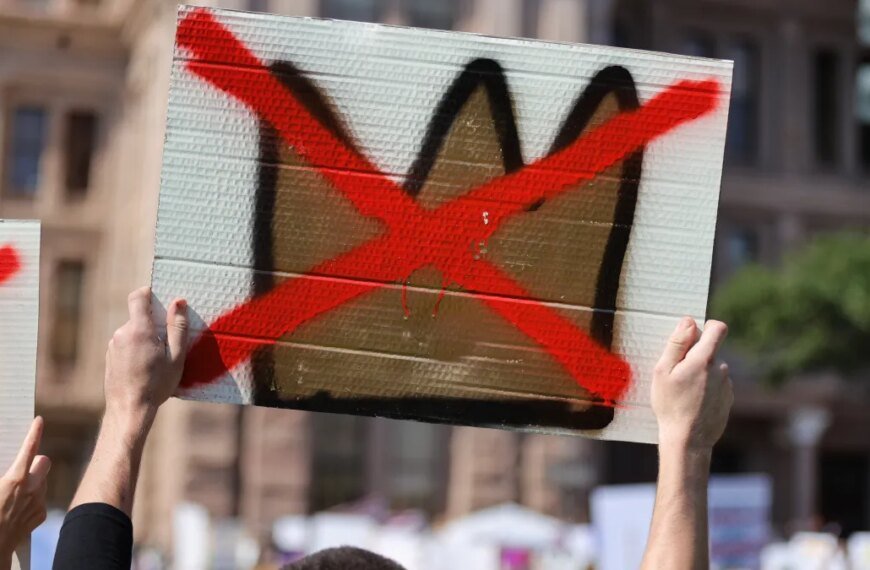 Join the Community: Thousands to Gather for the No Kings Protest in Downtown LA