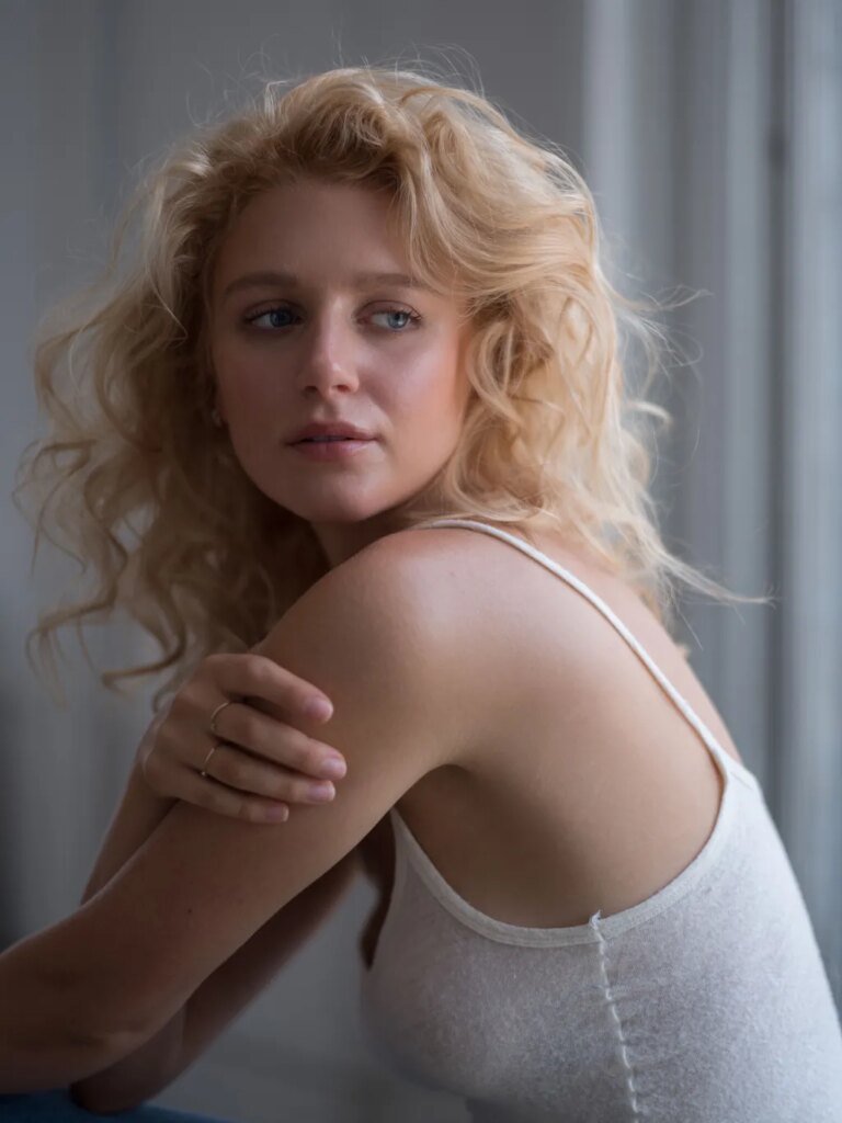 Julia Schlaepfer Cast in HBO Max Pilot 'How To Survive Without Me'