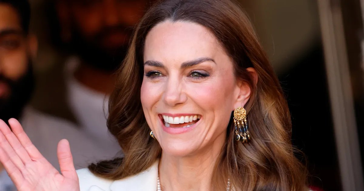 Kate Middleton Teams Breezy Dresses With These Comfortable Heels Under $100