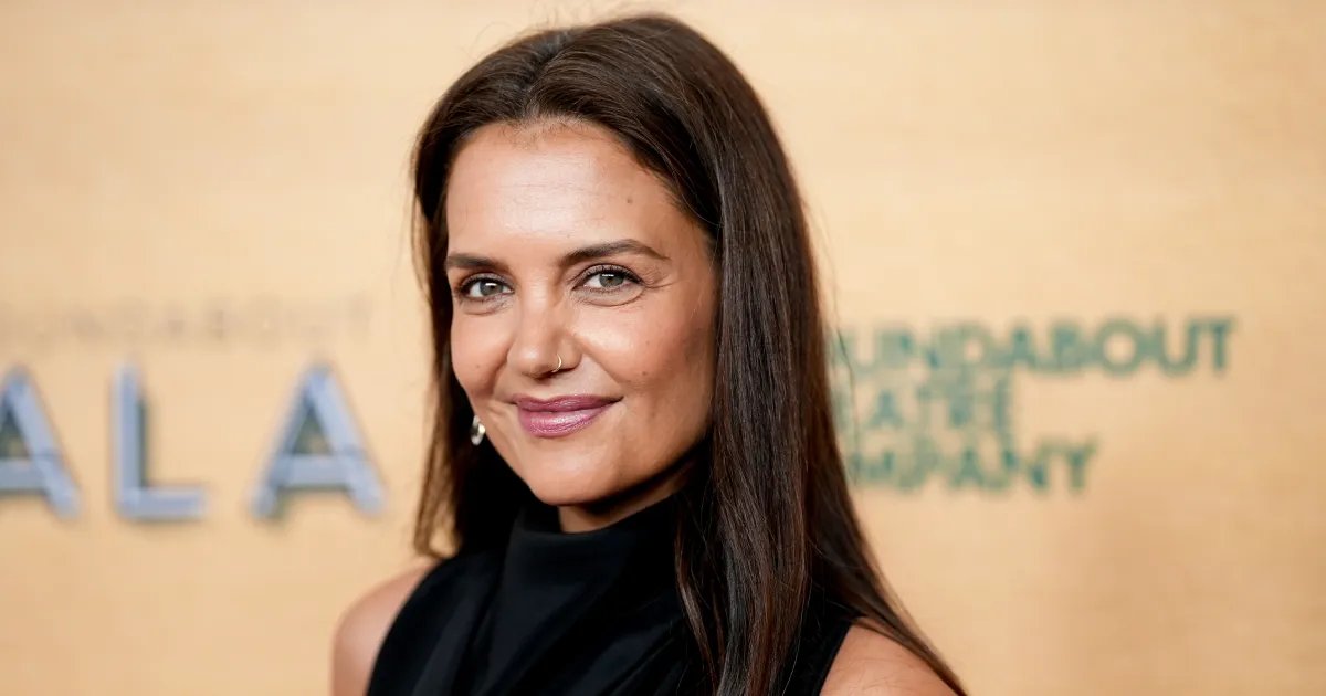 Katie Holmes' Favorite Canvas Tote is Now Just $32 on Amazon – Grab Yours Today!