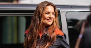 Katie Holmes' Stylish and Comfy Sneakers for Travel Are Available on Amazon