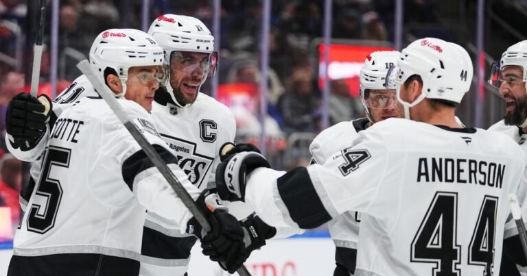 Kings Top Islanders to Secure Final Wild-Card Spot