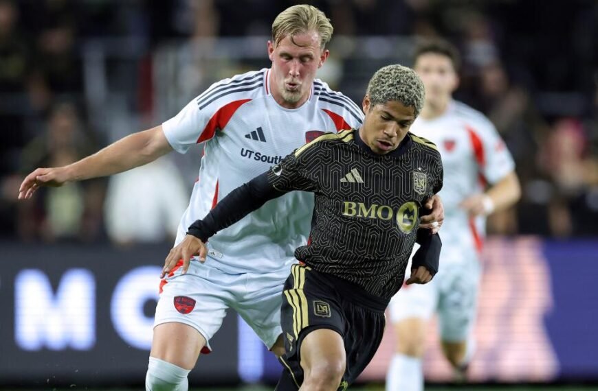 LAFC Celebrates Third Consecutive Shutout with Win Against FC Dallas