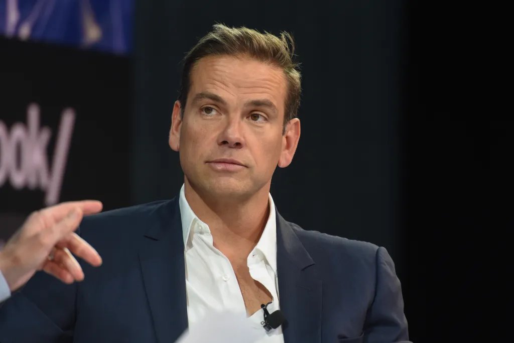 Lachlan Murdoch: CNN, Backed by Ellison, Aiming to Compete with Fox News Amid Challenges in News Management